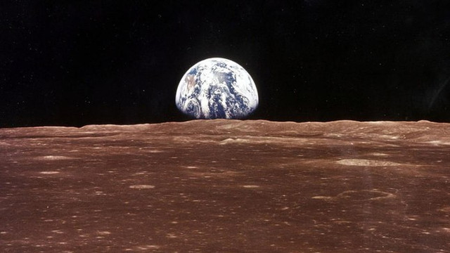 Số phận kỳ lạ của túi bụi Mặt Trăng tàu Apollo 11 mang về - Hình 2 So phan ky la cua tui bui Mat Trang tau Apollo 11 mang ve-Hinh-2