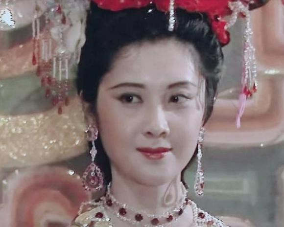 Trư Bát Giới thực sự bị đuổi ra khỏi thiên đình vì tội háo sắc? - Hình 5 Tru Bat Gioi thuc su bi duoi ra khoi thien dinh vi toi hao sac?-Hinh-5