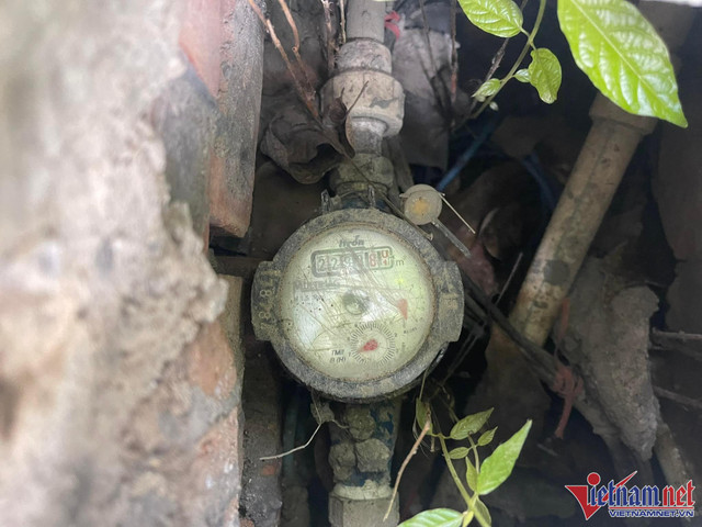 Khu biệt thự nhà giàu ở Hà Nội khốn khổ vì mất nước sinh hoạt - Hình 2 Khu biet thu nha giau o Ha Noi khon kho vi mat nuoc sinh hoat-Hinh-2