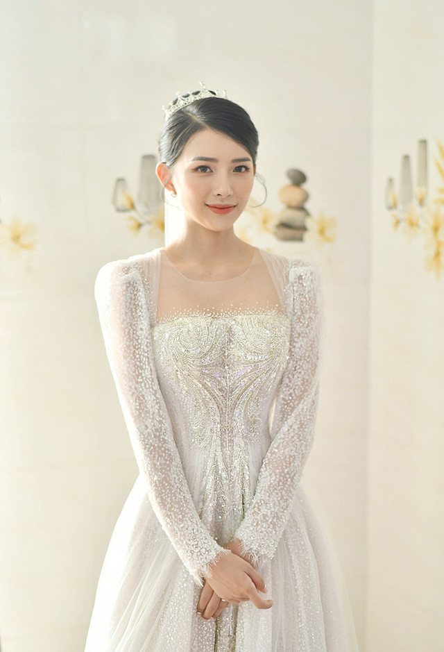 Vợ Phan Mạnh Quỳnh công khai kẻ gạ tình bằng biệt thự 92 tỷ - Hình 4 Vo Phan Manh Quynh cong khai ke ga tinh bang biet thu 92 ty-Hinh-4
