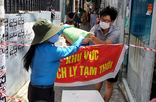 Đề nghị Chính phủ chỉ đạo tháo gỡ thủ tục hỗ trợ người lao động De nghi Chinh phu chi dao thao go thu tuc ho tro nguoi lao dong