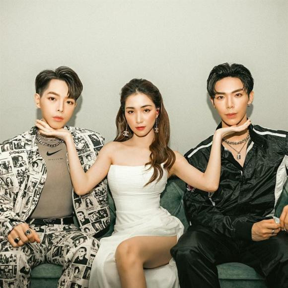 Gia đình Hoa dâm bụt gây hoang mang bởi giống nhau bất ngờ - Hình 5 Gia dinh Hoa dam but gay hoang mang boi giong nhau bat ngo-Hinh-5
