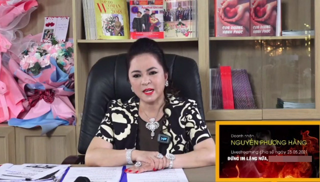Sao Việt duy nhất được bà Phương Hằng ủng hộ trong livestream kỷ lục Sao Viet duy nhat duoc ba Phuong Hang ung ho trong livestream ky luc