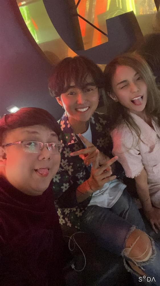 Loạt bằng chứng Đạt G được lòng gia đình vợ cũ Hoài Lâm - Hình 3 Loat bang chung Dat G duoc long gia dinh vo cu Hoai Lam-Hinh-3