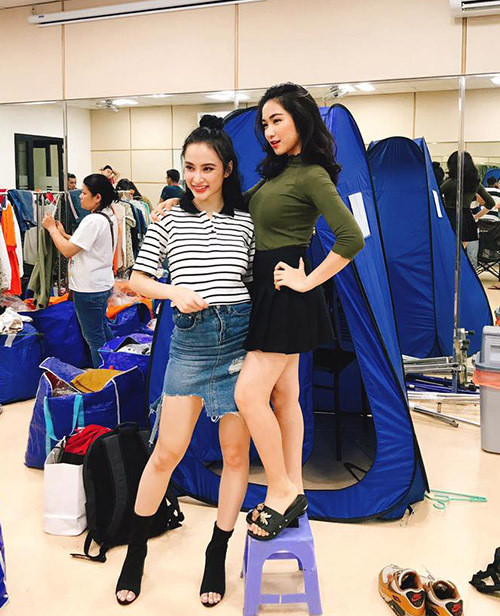 Hòa Minzy rơi vào "thảm cảnh" khi chạm mặt Hoa hậu Diễm Hương - Hình 7 Hoa Minzy roi vao