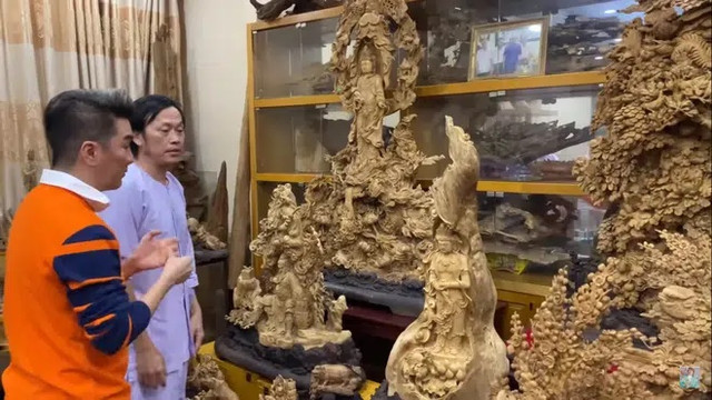 Thú chơi Hoài Linh: Đong kim cương bằng lon, "ngửi" trầm hương chục tỷ - Hình 8 Thu choi Hoai Linh: Dong kim cuong bang lon,