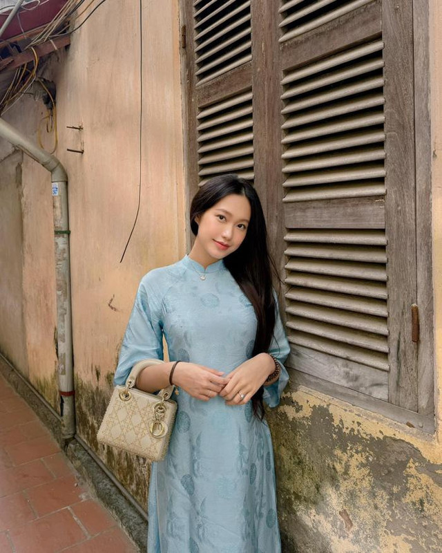 Vướng nghi vấn phẫu thuật thẩm mỹ, Doãn Hải My nói gì? - Hình 2 Vuong nghi van phau thuat tham my, Doan Hai My noi gi?-Hinh-2