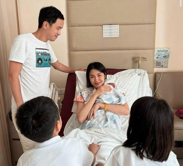 Tăng Thanh Hà mừng sinh nhật con gái, bất ngờ nhan sắc U40 - Hình 4 Tang Thanh Ha mung sinh nhat con gai, bat ngo nhan sac U40-Hinh-4