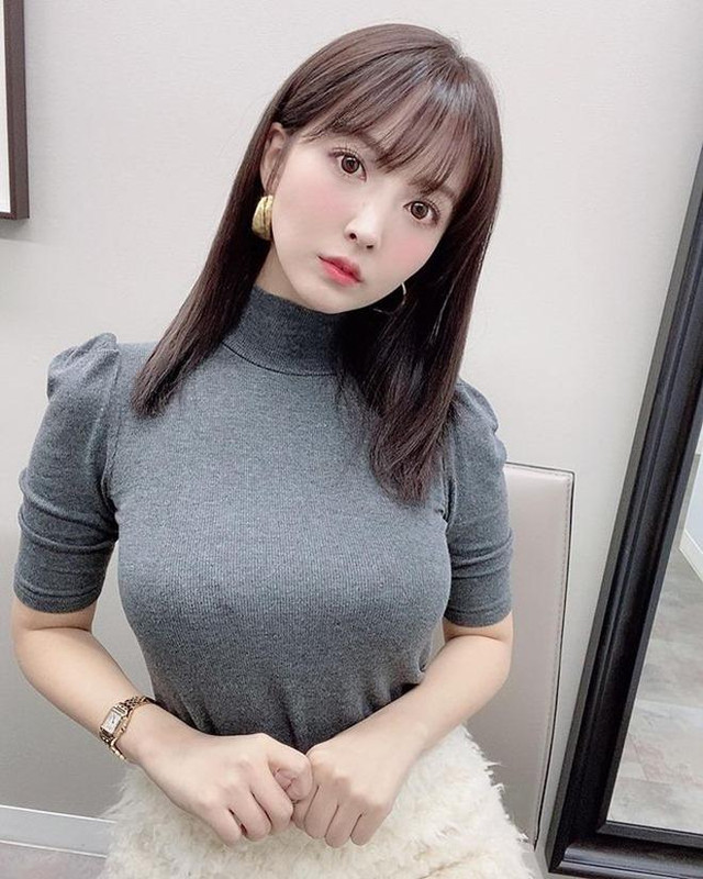 Sao phim 18+ uất nghẹn kể cảnh nóng phải diễn lại 5 lần Sao phim 18+ uat nghen ke canh nong phai dien lai 5 lan