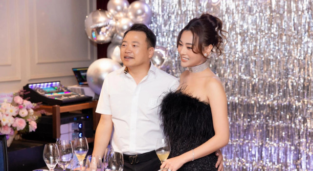 Phương Oanh: “Chúng tôi hài lòng về nhau” Phuong Oanh: “Chung toi hai long ve nhau”