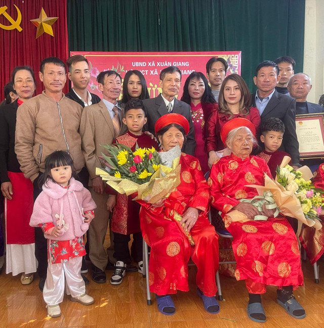 Chắt chúc cụ sống lâu trăm tuổi, cụ đáp khiến ai nấy “té ngửa” Chat chuc cu song lau tram tuoi, cu dap khien ai nay “te ngua”