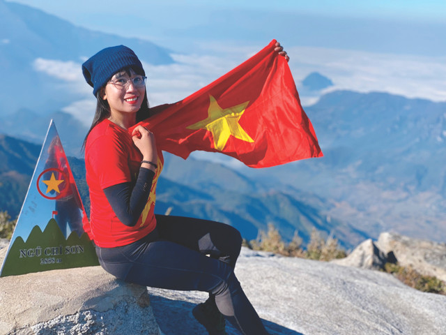 Đam mê chinh phục các đỉnh núi cao của cô gái Tây Ninh - Hình 3 Dam me chinh phuc cac dinh nui cao cua co gai Tay Ninh-Hinh-3