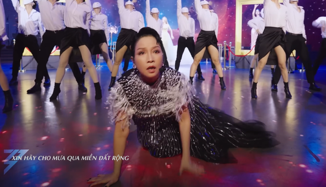 Nữ hoàng meme Mỹ Linh và hàng loạt biểu cảm hài hước - Hình 9 Nu hoang meme My Linh va hang loat bieu cam hai huoc-Hinh-9