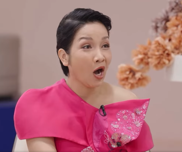 Nữ hoàng meme Mỹ Linh và hàng loạt biểu cảm hài hước - Hình 4 Nu hoang meme My Linh va hang loat bieu cam hai huoc-Hinh-4