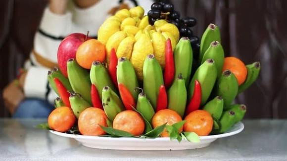 Có nên ghép 2 nải chuối lại cho to hơn để thắp hương Tết? - Hình 2 Co nen ghep 2 nai chuoi lai cho to hon de thap huong Tet?-Hinh-2