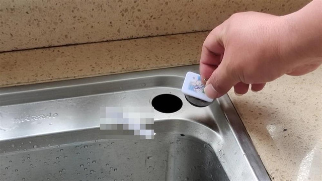 Lỗ nhỏ trên bồn rửa bát có tác dụng gì? Ắt hẳn bạn sẽ trầm trồ khi biết sự thật - Hình 5 Lo nho tren bon rua bat co tac dung gi? At han ban se tram tro khi biet su that-Hinh-5