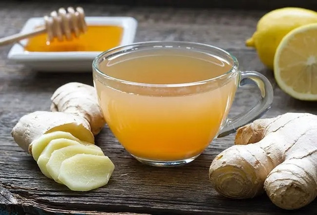 Cuối năm ăn tiệc nhiều, cần uống 3 thứ nước để ngăn tích mỡ - Hình 2 Cuoi nam an tiec nhieu, can uong 3 thu nuoc de ngan tich mo-Hinh-2