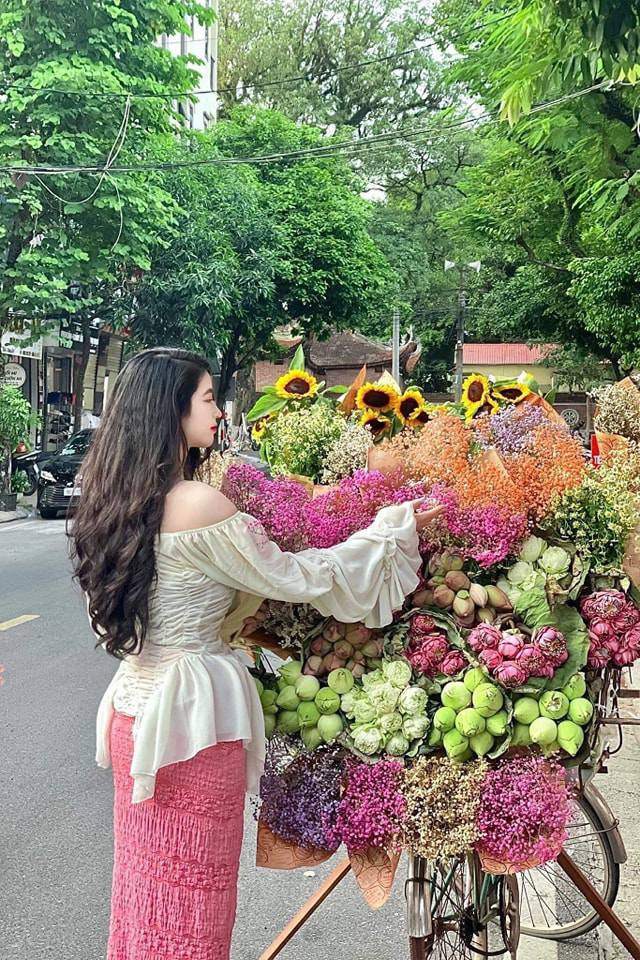 Kinh doanh dịch vụ xe hoa Hà Nội, thu nhập hàng triệu đồng mỗi ngày - Hình 2 Kinh doanh dich vu xe hoa Ha Noi, thu nhap hang trieu dong moi ngay-Hinh-2