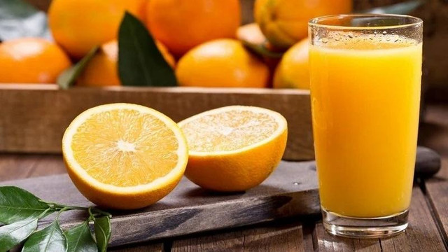 Mỗi ngày 1 cốc nước cam có thực sự tốt như mọi người vẫn nghĩ? Moi ngay 1 coc nuoc cam co thuc su tot nhu moi nguoi van nghi?