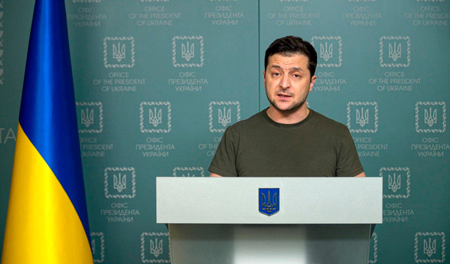 Tổng thống Ukraine lên án NATO Tong thong Ukraine len an NATO