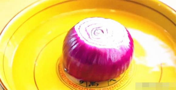 Hành tây và đường phèn ngâm nước, cực tốt cho sức khoẻ - Hình 4 Hanh tay va duong phen ngam nuoc, cuc tot cho suc khoe-Hinh-4