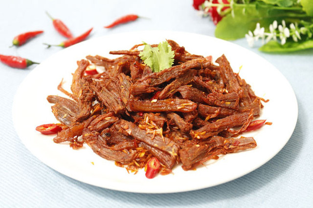 Mua thịt bò khô thấy có các dấu hiệu này coi chừng hàng giả Mua thit bo kho thay co cac dau hieu nay coi chung hang gia