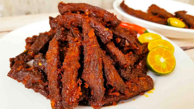 Mua thịt bò khô thấy có các dấu hiệu này coi chừng hàng giả - Hình 4 Mua thit bo kho thay co cac dau hieu nay coi chung hang gia-Hinh-4