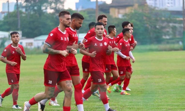 Thủ môn Bùi Tiến Dũng có nguy cơ bị 'trục xuất' khỏi CLB - Hình 2 Thu mon Bui Tien Dung co nguy co bi 'truc xuat' khoi CLB-Hinh-2