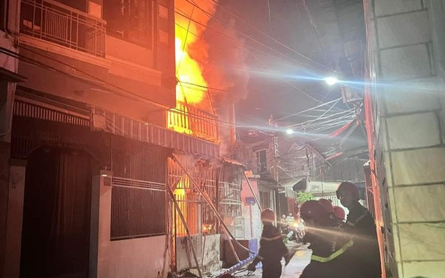 Cháy nhà ở Đà Nẵng: 6 người thoát ra ngoài bằng cửa sau Chay nha o Da Nang: 6 nguoi thoat ra ngoai bang cua sau