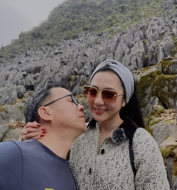 'Vua cá Koi' được Hà Thanh Xuân gội đầu, phục vụ 'tận răng' khi đi du lịch Mỹ - Hình 7 'Vua ca Koi' duoc Ha Thanh Xuan goi dau, phuc vu 'tan rang' khi di du lich My-Hinh-7