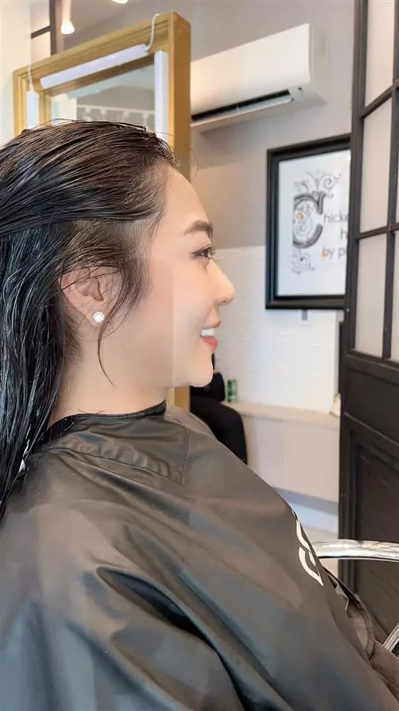 'Vua cá Koi' được Hà Thanh Xuân gội đầu, phục vụ 'tận răng' khi đi du lịch Mỹ - Hình 2 'Vua ca Koi' duoc Ha Thanh Xuan goi dau, phuc vu 'tan rang' khi di du lich My-Hinh-2