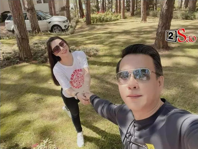 Hà Thanh Xuân và ông xã 'Vua cá Koi' đồng loạt khóa Facebook - Hình 3 Ha Thanh Xuan va ong xa 'Vua ca Koi' dong loat khoa Facebook-Hinh-3