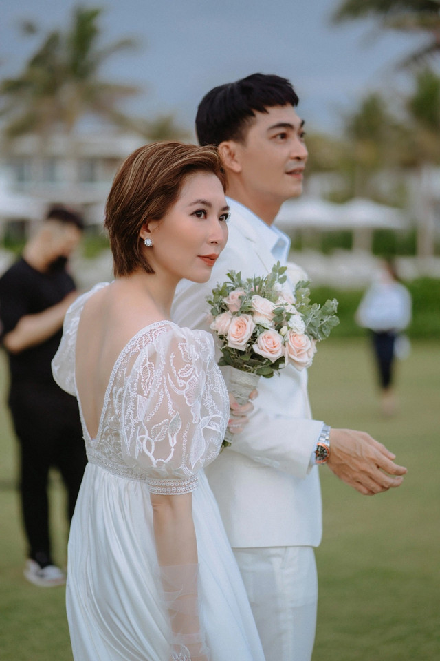 Từ Ngô Thanh Vân tới Anna Trương...: Showbiz Việt "được mùa" cưới hỏi - Hình 5 Tu Ngo Thanh Van toi Anna Truong...: Showbiz Viet