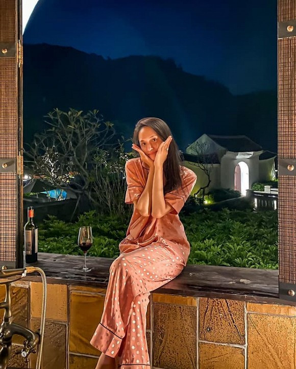 Matt Liu check-in Yên Tử, ngầm khẳng định bên cạnh Hương Giang - Hình 2 Matt Liu check-in Yen Tu, ngam khang dinh ben canh Huong Giang-Hinh-2