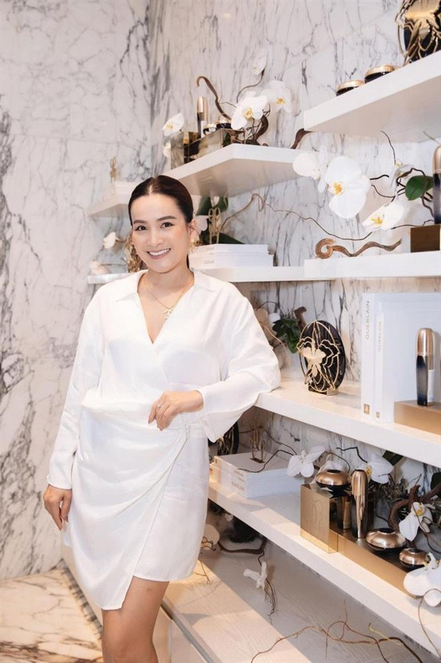 Bình Minh tụt dốc, vợ doanh nhân sau 15 năm kết hôn - Hình 9 Binh Minh tut doc, vo doanh nhan sau 15 nam ket hon-Hinh-9
