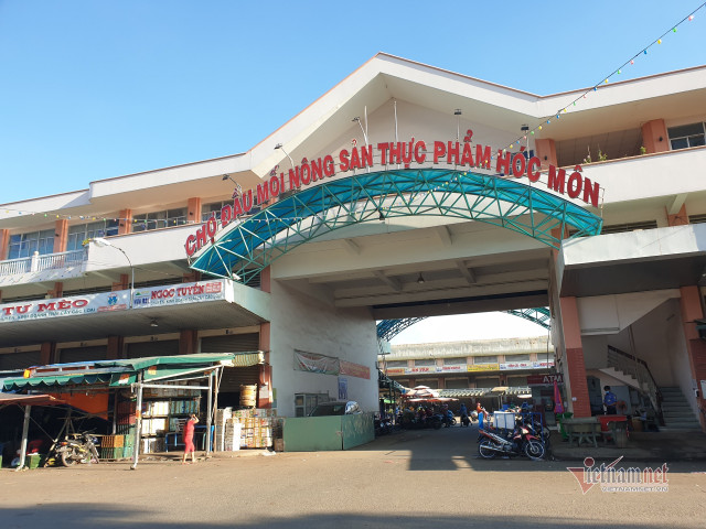 Người dân 3 xã và thị trấn Hóc Môn không ra khỏi nhà, trừ trường hợp cần thiết Nguoi dan 3 xa va thi tran Hoc Mon khong ra khoi nha, tru truong hop can thiet