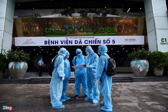 Bác sĩ tại Thuận Kiều Plaza: 'Chúng tôi yên tâm làm nhiệm vụ' - Hình 2 Bac si tai Thuan Kieu Plaza: 'Chung toi yen tam lam nhiem vu'-Hinh-2