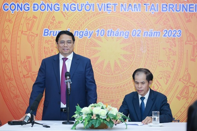Thủ tướng Phạm Minh Chính: Đại sứ quán cần “coi bà con như người nhà, như anh em ruột thịt“ Thu tuong Pham Minh Chinh: Dai su quan can “coi ba con nhu nguoi nha, nhu anh em ruot thit“