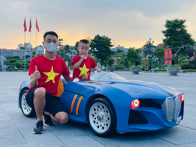 9x Bắc Ninh chi hàng trăm triệu chế tạo hàng loạt siêu xe bằng gỗ - Hình 2 9x Bac Ninh chi hang tram trieu che tao hang loat sieu xe bang go-Hinh-2