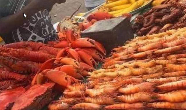 Cận cảnh khu chợ bán hải sản kích thước “khủng”, giá rẻ như rau gây bất ngờ - Hình 3 Can canh khu cho ban hai san kich thuoc “khung”, gia re nhu rau gay bat ngo-Hinh-3