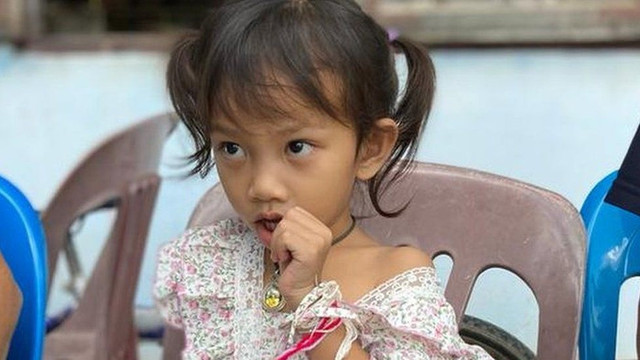 Lời kể từ gia đình bé gái duy nhất sống sót trong thảm kịch Thái Lan Loi ke tu gia dinh be gai duy nhat song sot trong tham kich Thai Lan