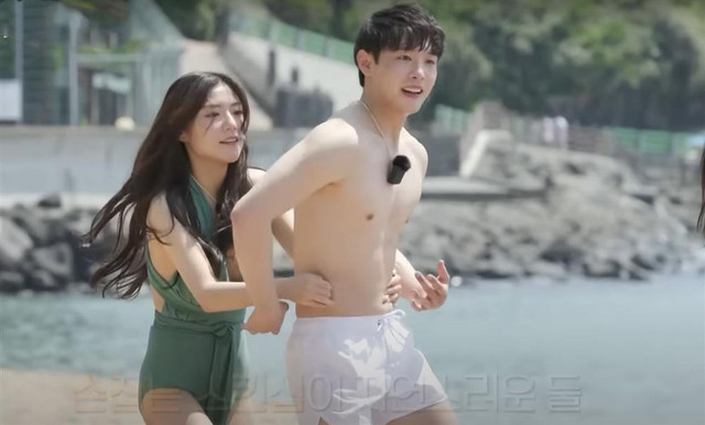 Show hẹn hò bị phản đối vì nội dung phản cảm Show hen ho bi phan doi vi noi dung phan cam
