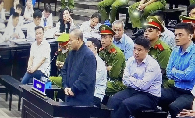 Cựu Đại sứ, Tổng lãnh sự quán khai về việc ‘làm giá’ với hàng nghìn du học sinh và tù nhân Cuu Dai su, Tong lanh su quan khai ve viec ‘lam gia’ voi hang nghin du hoc sinh va tu nhan