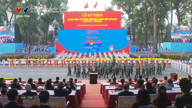 Trực tiếp: Diễu binh diễu hành kỷ niệm 50 năm ngày thống nhất đất nước - Hình 27 Truc tiep: Dieu binh dieu hanh ky niem 50 nam ngay thong nhat dat nuoc-Hinh-27