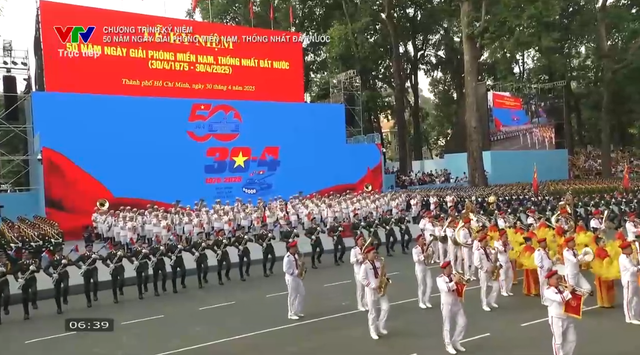 Trực tiếp: Diễu binh diễu hành kỷ niệm 50 năm ngày thống nhất đất nước - Hình 29 Truc tiep: Dieu binh dieu hanh ky niem 50 nam ngay thong nhat dat nuoc-Hinh-29