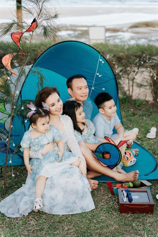 Vy Oanh tái xuất sau thời gian vắng bóng trên mạng xã hội - Hình 3 Vy Oanh tai xuat sau thoi gian vang bong tren mang xa hoi-Hinh-3