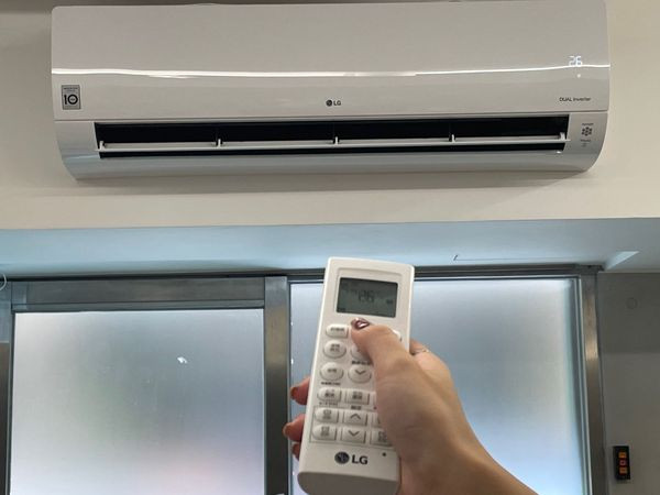 Trời càng nóng, bạn càng dễ cảm lạnh vì điều này - Hình 2 Troi cang nong, ban cang de cam lanh vi dieu nay-Hinh-2