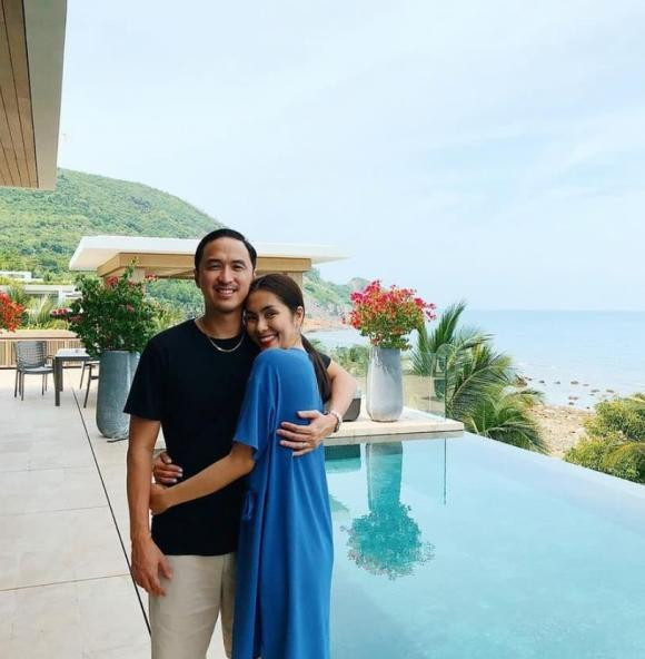 Giàu có như chồng Tăng Thanh Hà nhưng vẫn thích diện lại đồ cũ - Hình 5 Giau co nhu chong Tang Thanh Ha nhung van thich dien lai do cu-Hinh-5