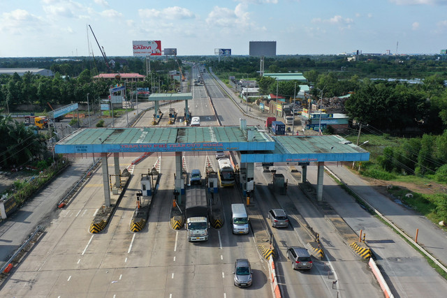 Hiện trạng xuống cấp ở cao tốc TPHCM - Trung Lương - Hình 7 Hien trang xuong cap o cao toc TPHCM - Trung Luong-Hinh-7