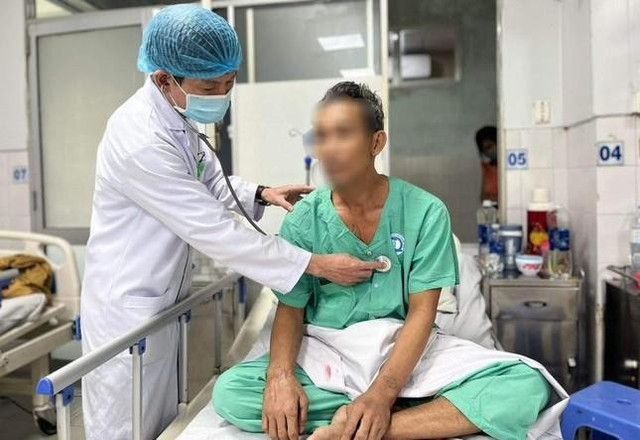 TPHCM: Bệnh viện nói gì về ca bệnh bị trả về thì sống lại? TPHCM: Benh vien noi gi ve ca benh bi tra ve thi song lai?